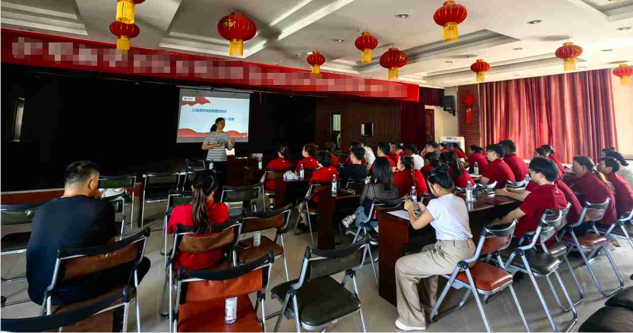 生鮮王牌實(shí)戰(zhàn)練兵記：家鄉(xiāng)好超市上演“理論+實(shí)操”超強(qiáng)培訓(xùn)！